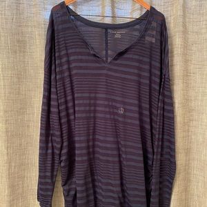 NWT Blue sheer v-neck shirt size 22/24